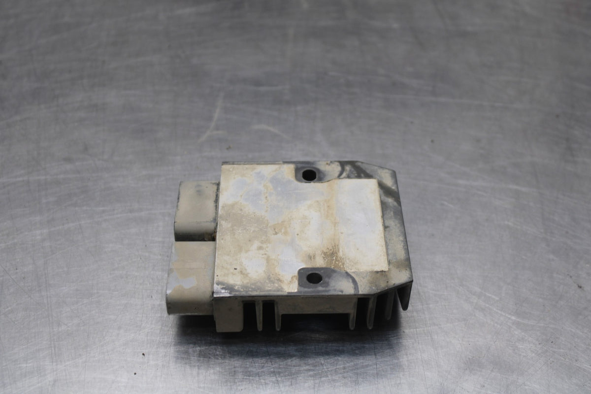 15 TRIUMPH TIGER 800 RECTIFIER VOLTAGE REGULATOR BB873