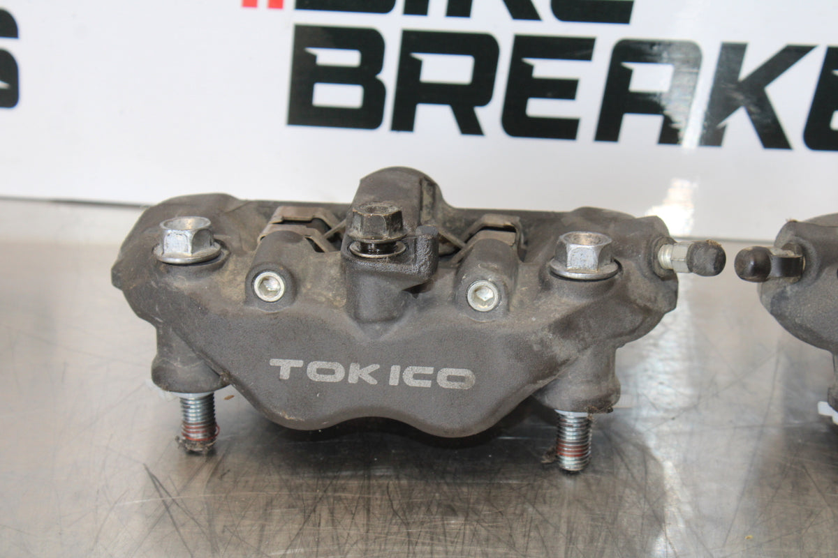 05-06 HONDA CBR600RR RIGHT LEFT FRONT BRAKE CALIPER SET PAIR CALIPERS BB159