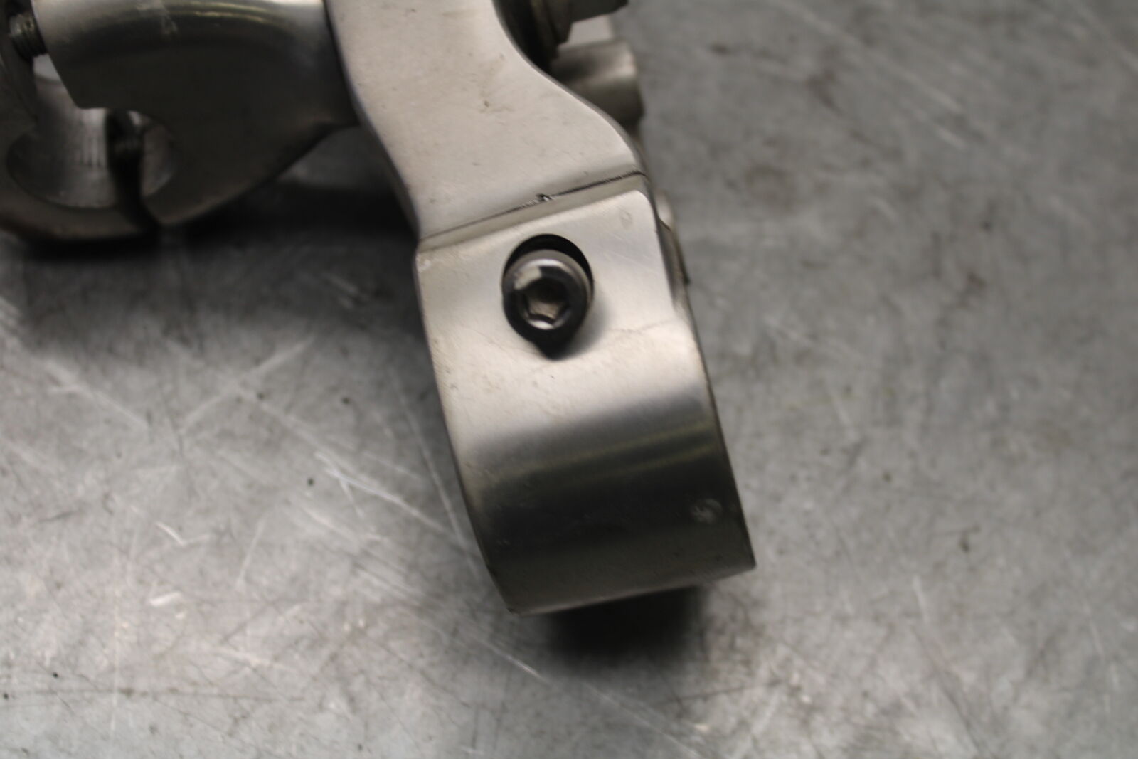 05-09 SUZUKI BOULEVARD C90 FORKS UPPER TRIPLE TREE CLAMP BB692