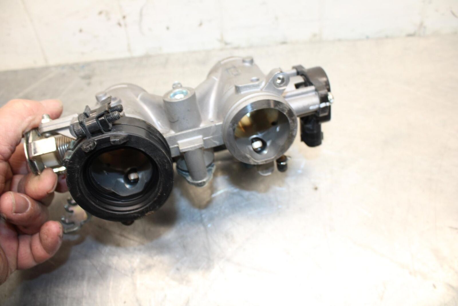 18-20 YAMAHA MT-07  MT-07 ABS MAIN FUEL INJECTORS / THROTTLE BODIES BB454
