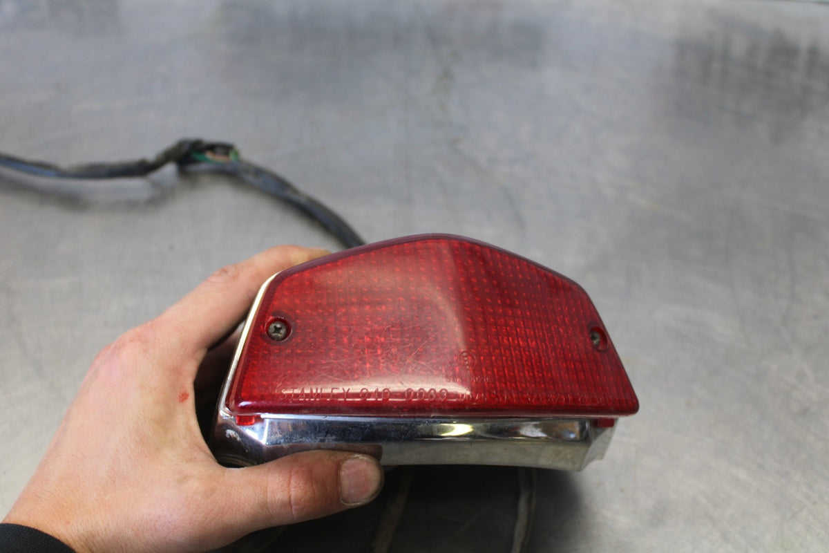 95 HONDA SHADOW 1100 TAILLIGHT REAR TAIL BRAKE LIGHT BB885
