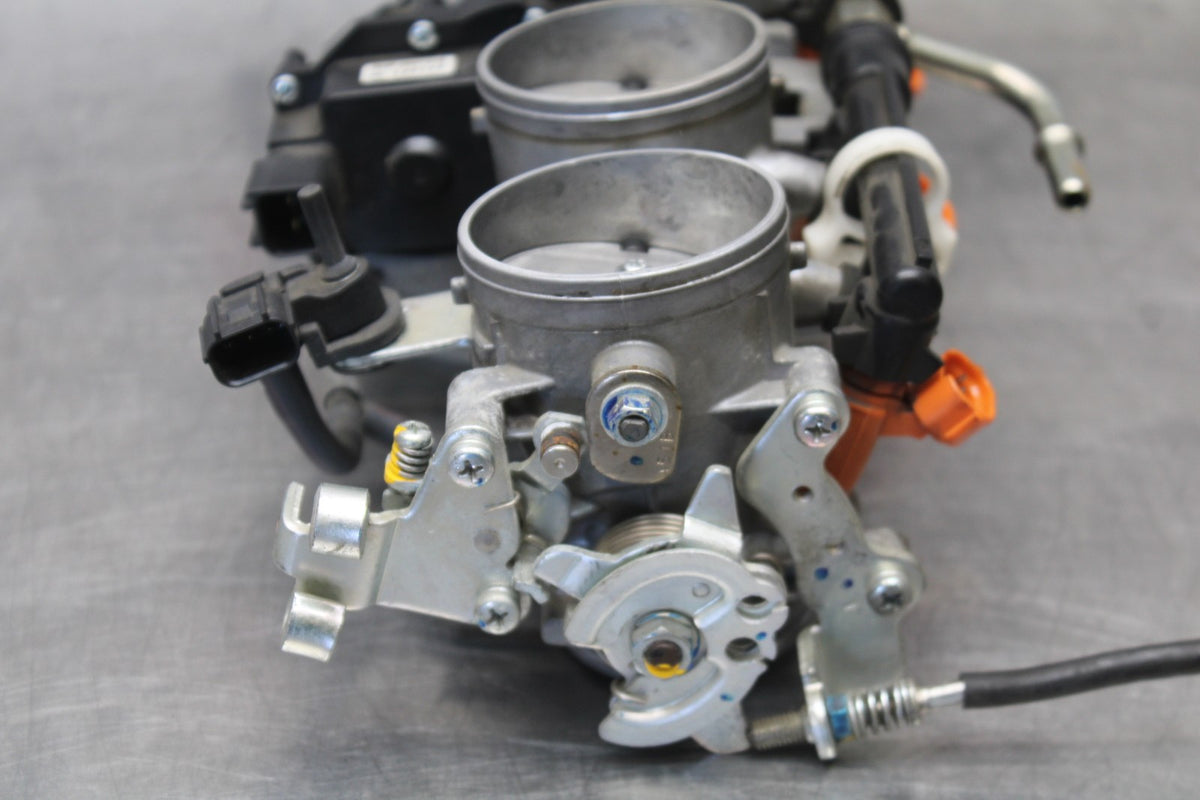 13-18 KAWASAKI NINJA ZX6R MAIN FUEL INJECTORS / THROTTLE BODIES BB915