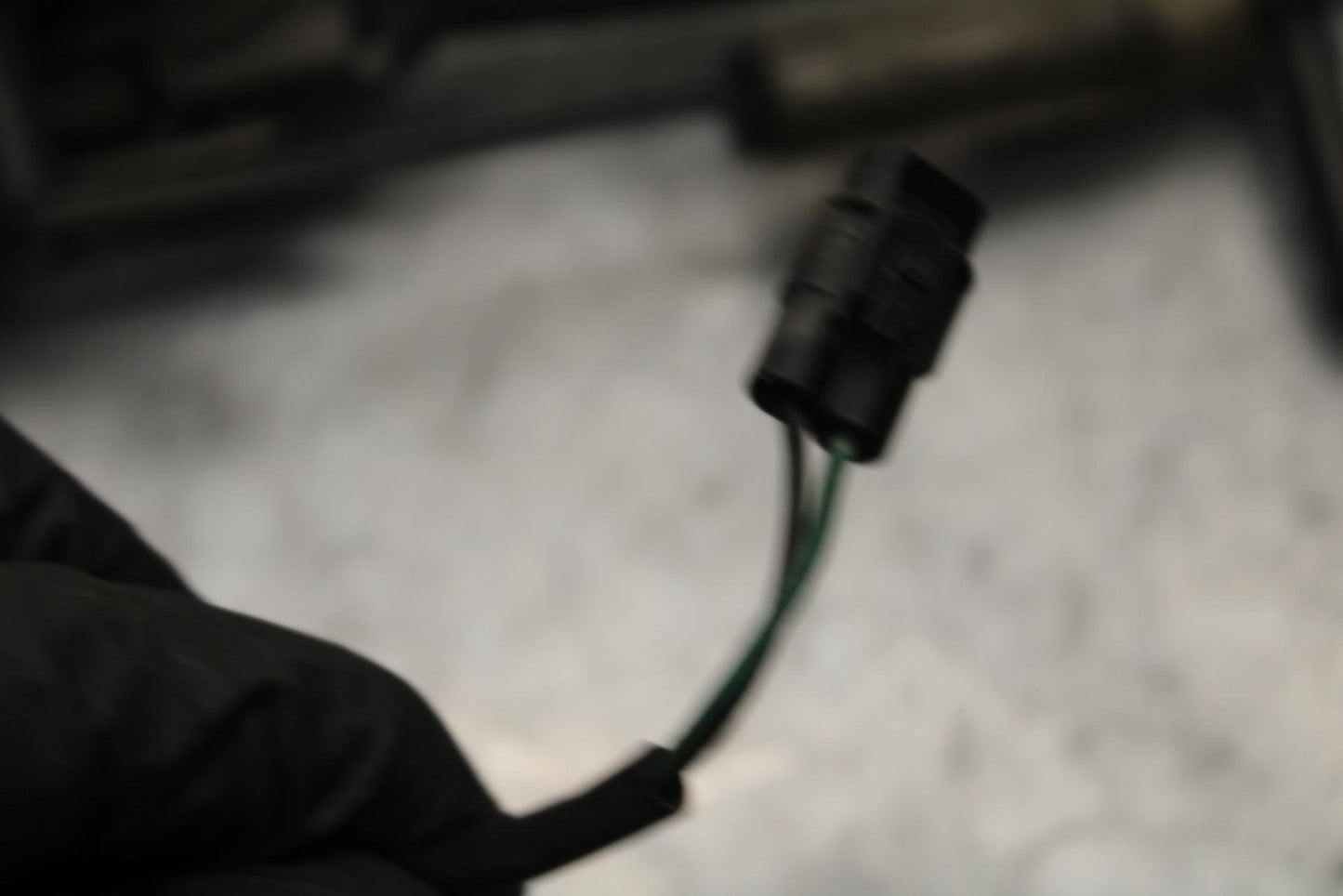 2011 Kawasaki Ninja ZX10R ZX1000K ABS KICKSTAND SIDE  32043-0090-18R BB555