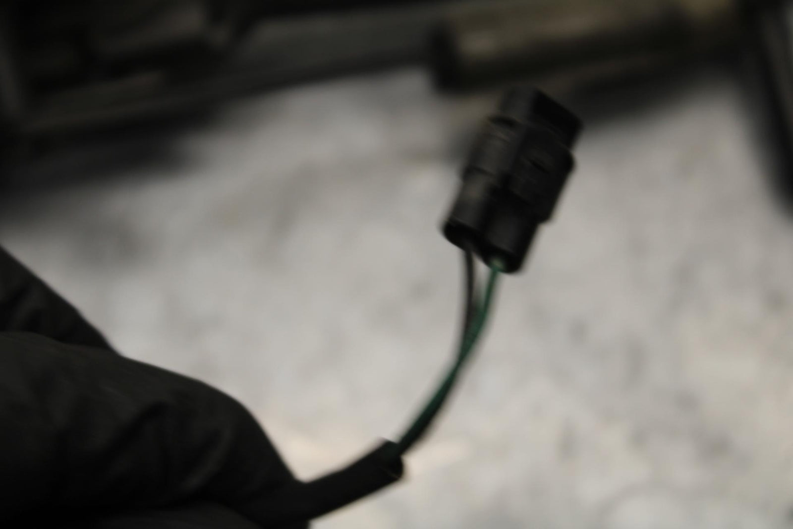 2011 Kawasaki Ninja ZX10R ZX1000K ABS KICKSTAND SIDE  32043-0090-18R BB555