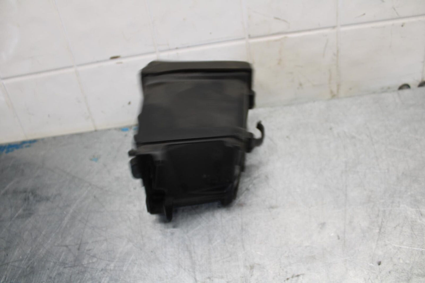 08-16 YAMAHA YZF R6 RAM AIR INTAKE TUBE DUCT BB436