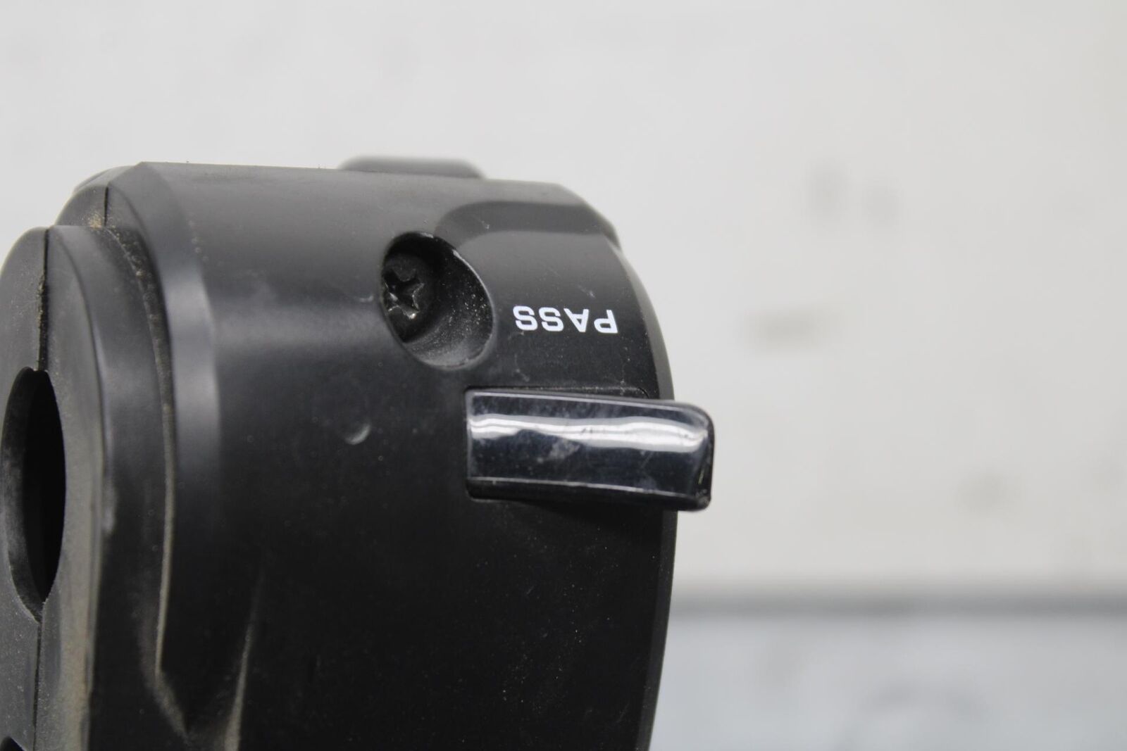 15-16 KAWASAKI EX300 LEFT CLIP ON HANDLE HORN SIGNALS SWITCH  BB635