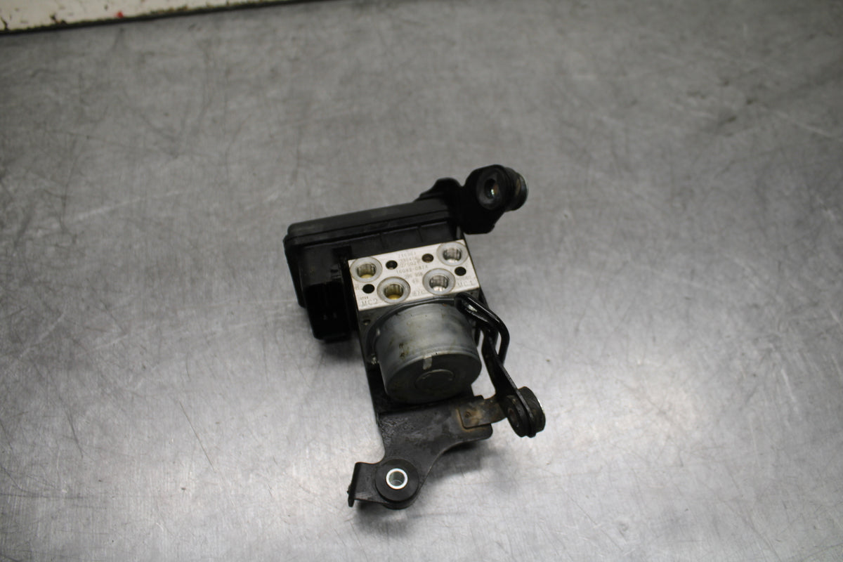 24-25 KAWASAKI NINJA ZX6R ABS PUMP UNIT MODULE BB726