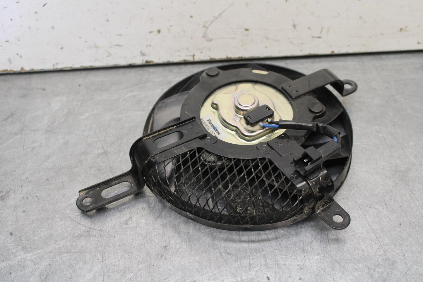 11-23 SUZUKI GSXR 750 ENGINE RADIATOR COOLING FAN BB630