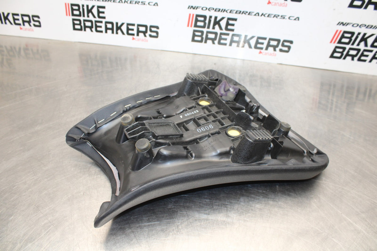 21-23 KAWASAKI NINJA ZX6R FRONT DRIVERS SEAT PAD SADDLE PILLION BB179