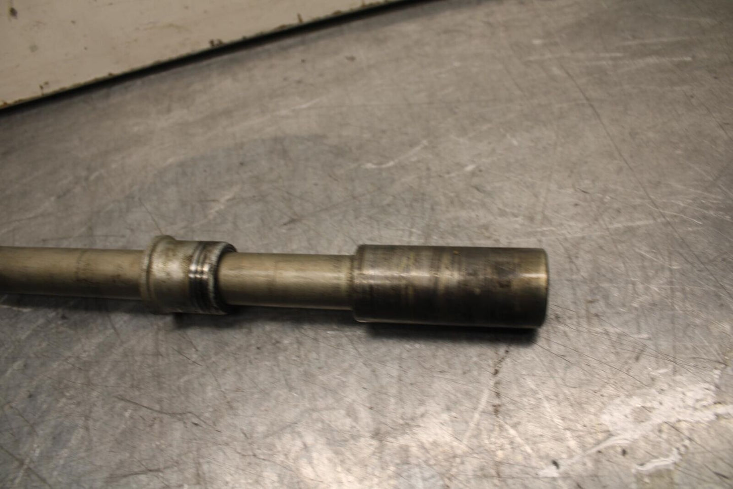 07-12 SUZUKI BANDIT GSF 650 F GSX650F FRONT WHEEL RIM AXLE PIVOT BOLT BB90