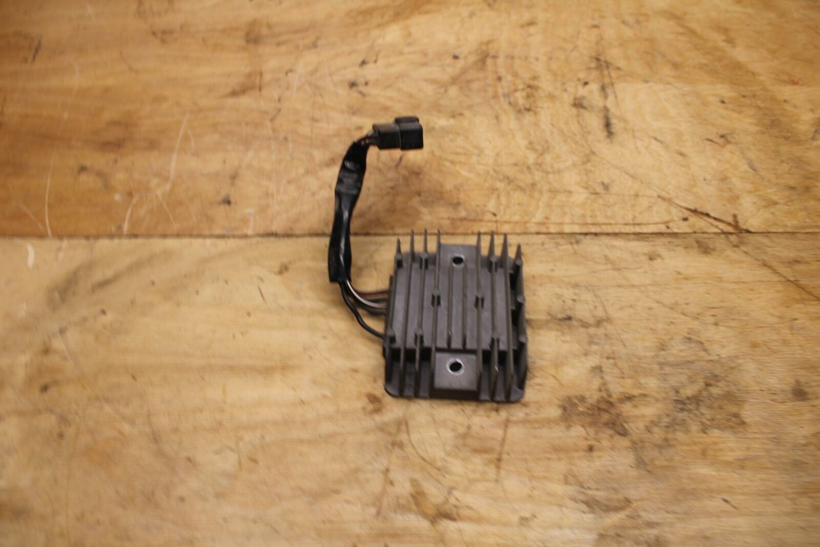 04-05 SUZUKI GSXR600 RECTIFIER VOLTAGE REGULATOR BB329