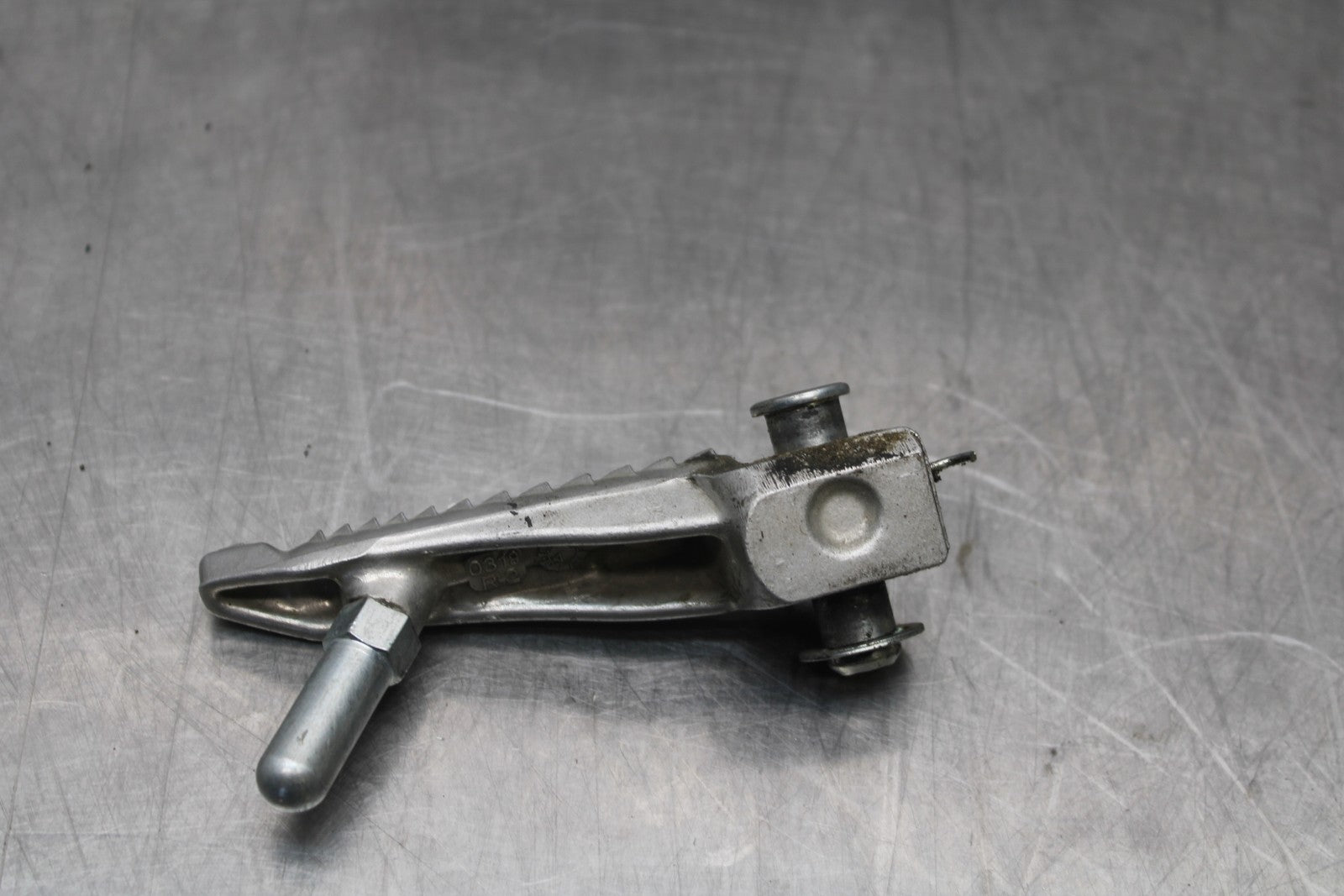 13-17 KAWASAKI NINJA 300 EX300 ABS RIGHT FRONT FOOT REST PEG STEP BB187