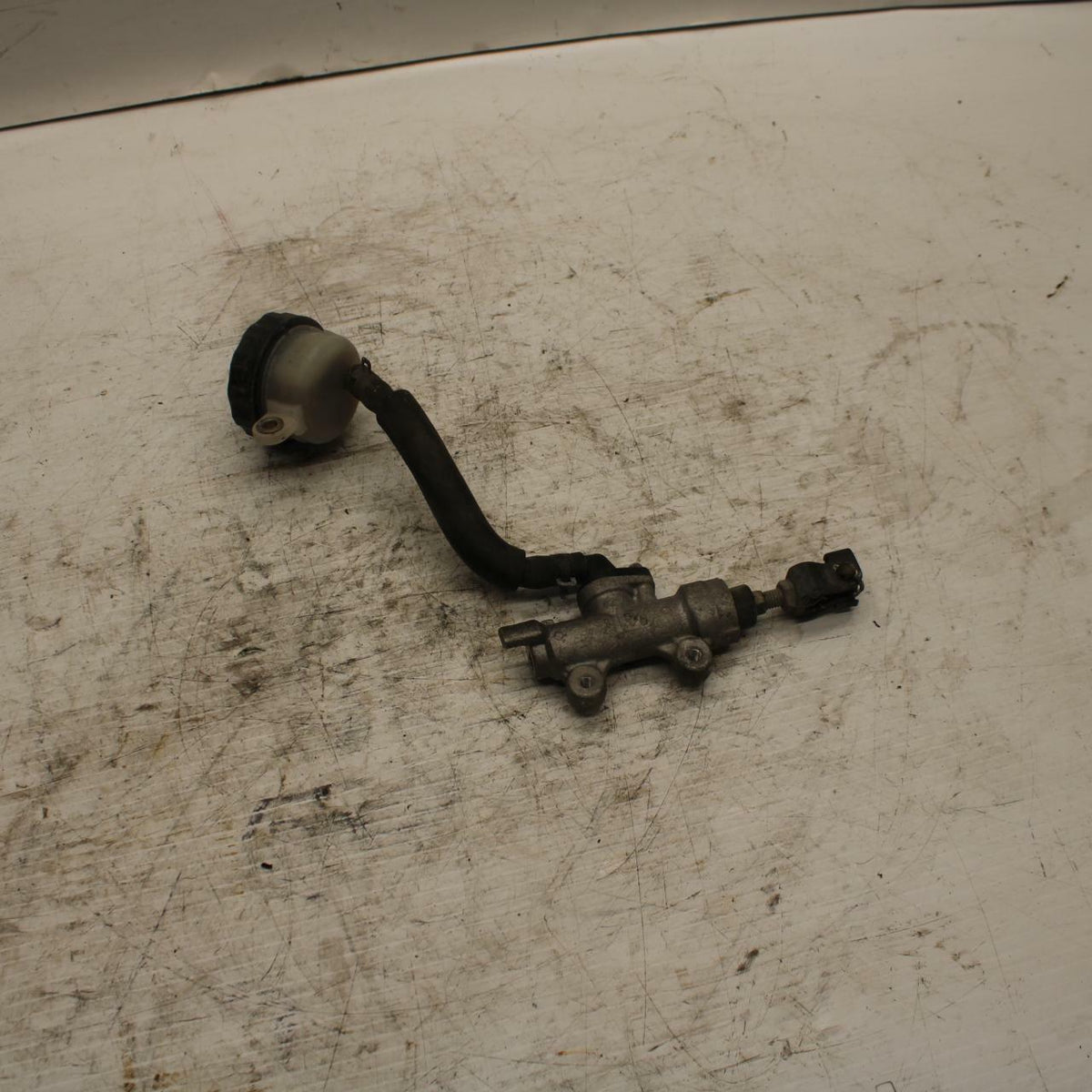 00-01 HONDA CBR929RR REAR BACK BRAKE MASTER CYLINDER W RESERVOIR BB265