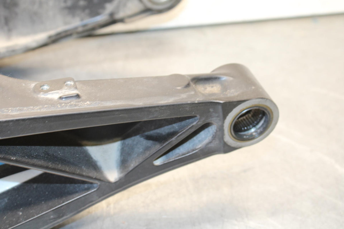 20-24 KTM 890  DUKE R REAR SWINGARM BACK SUSPENSION SWING ARM BB627