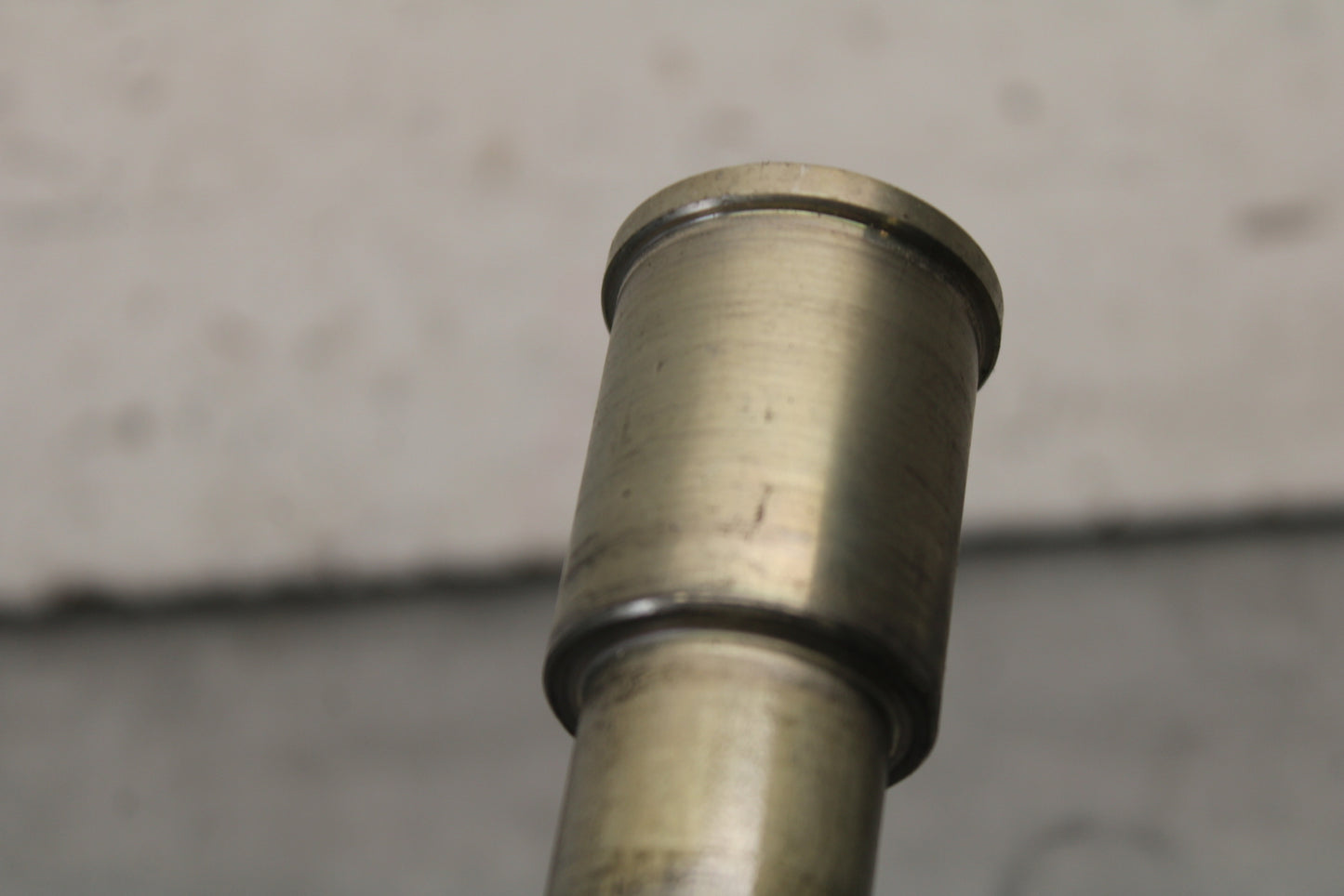 16 KAWASAKI NINJA ZX10R FRONT WHEEL RIM AXLE PIVOT BOLT 41068-0594 BB650