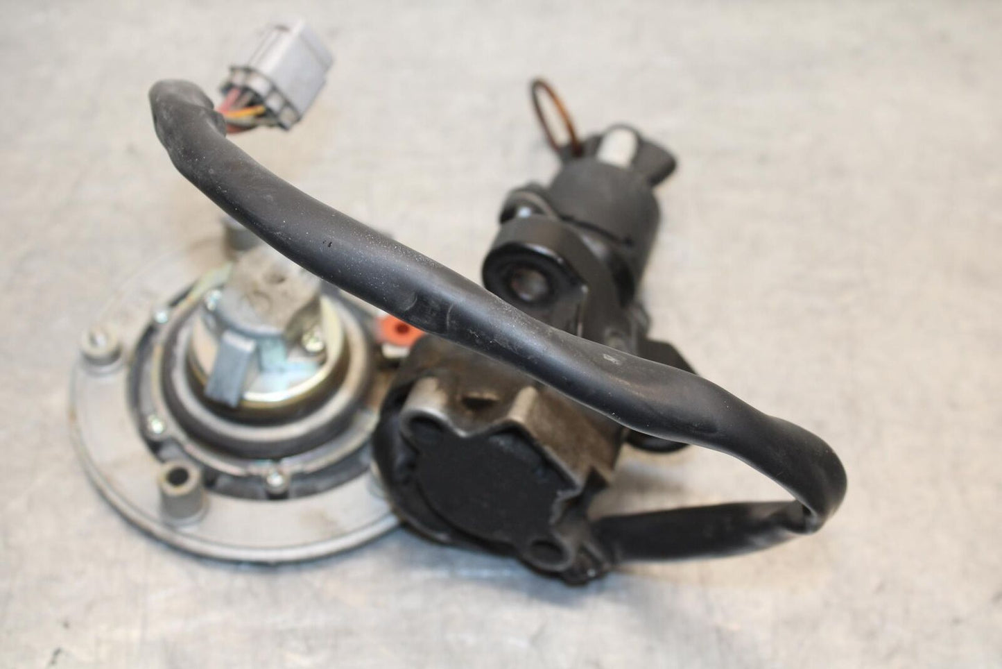 2011 Suzuki GSXR600 IGNITION LOCK KEY SET W/ GAS CAP BB94
