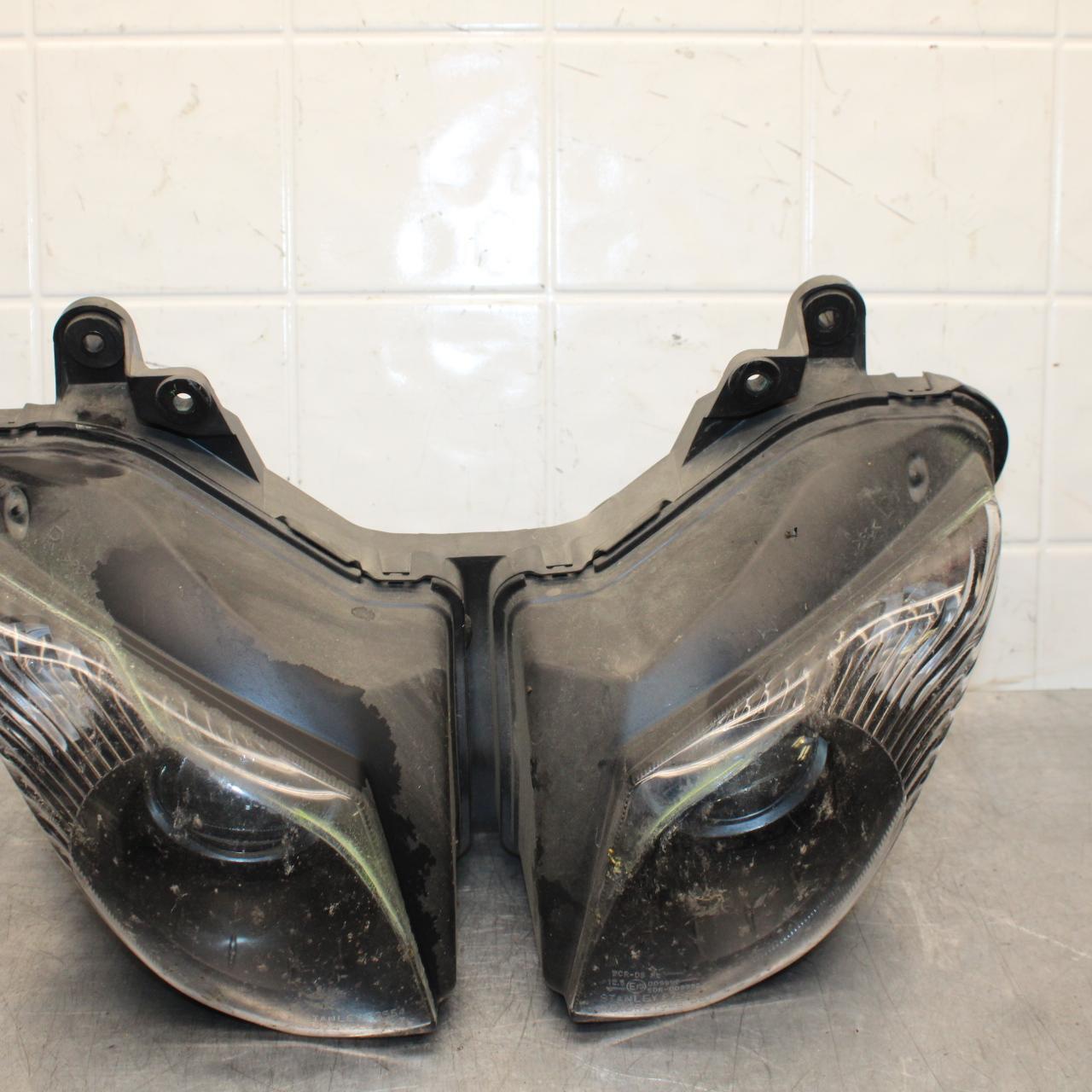 2011 Kawasaki Ninja ZX6R ZX600R FRONT HEADLIGHT LIGHT LAMP 23007-0101 BB587