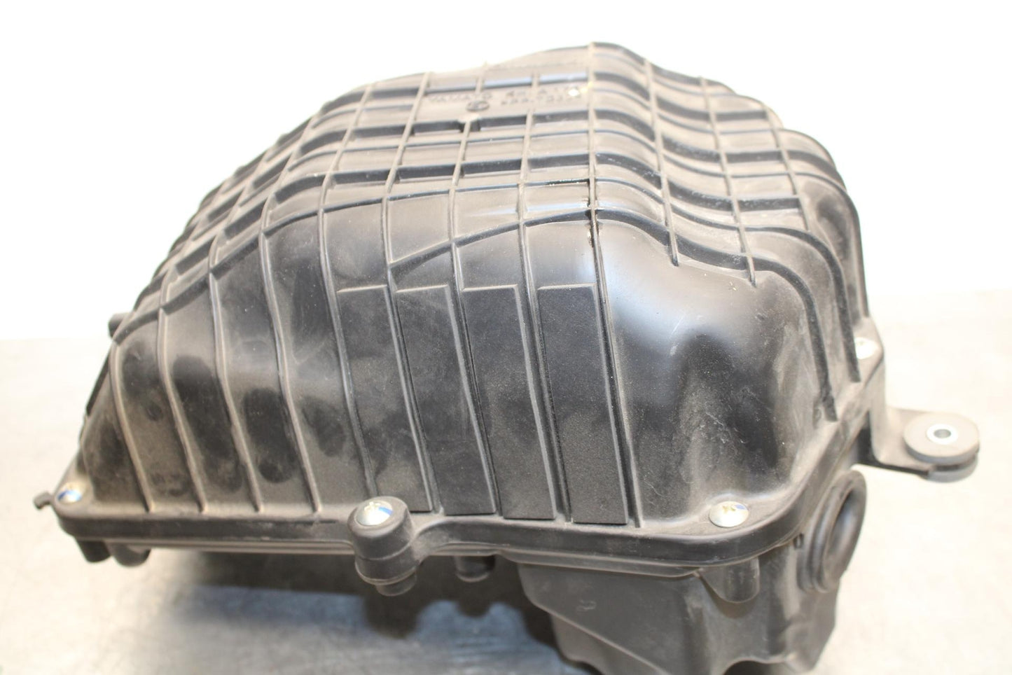 19-22 KAWASAKI Z400 AIRBOX AIR INTAKE FILTER BOX BB586