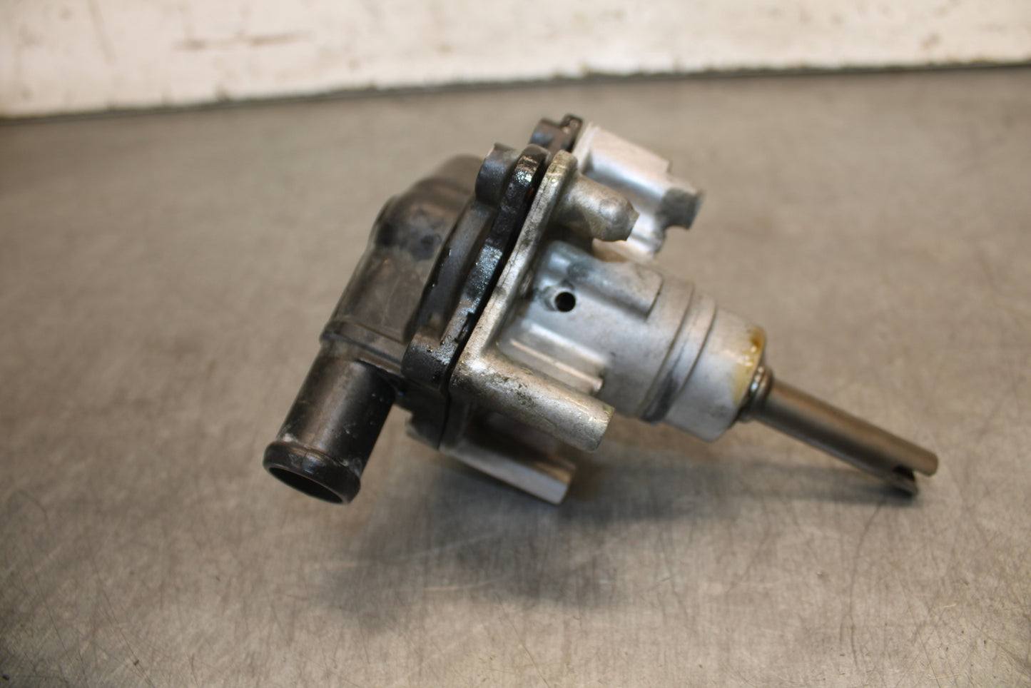 13-15 HONDA CBR500R ENGINE WATER COOLANT PUMP  19200-MGZ-305 BB704