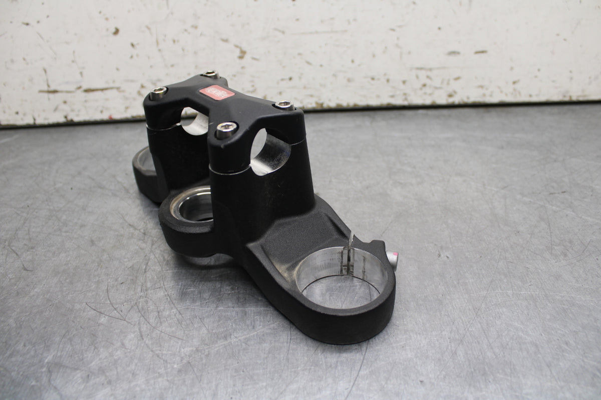 21-24 APRILIA TUONO 660 FACTORY FORKS UPPER TRIPLE TREE CLAMP BB733