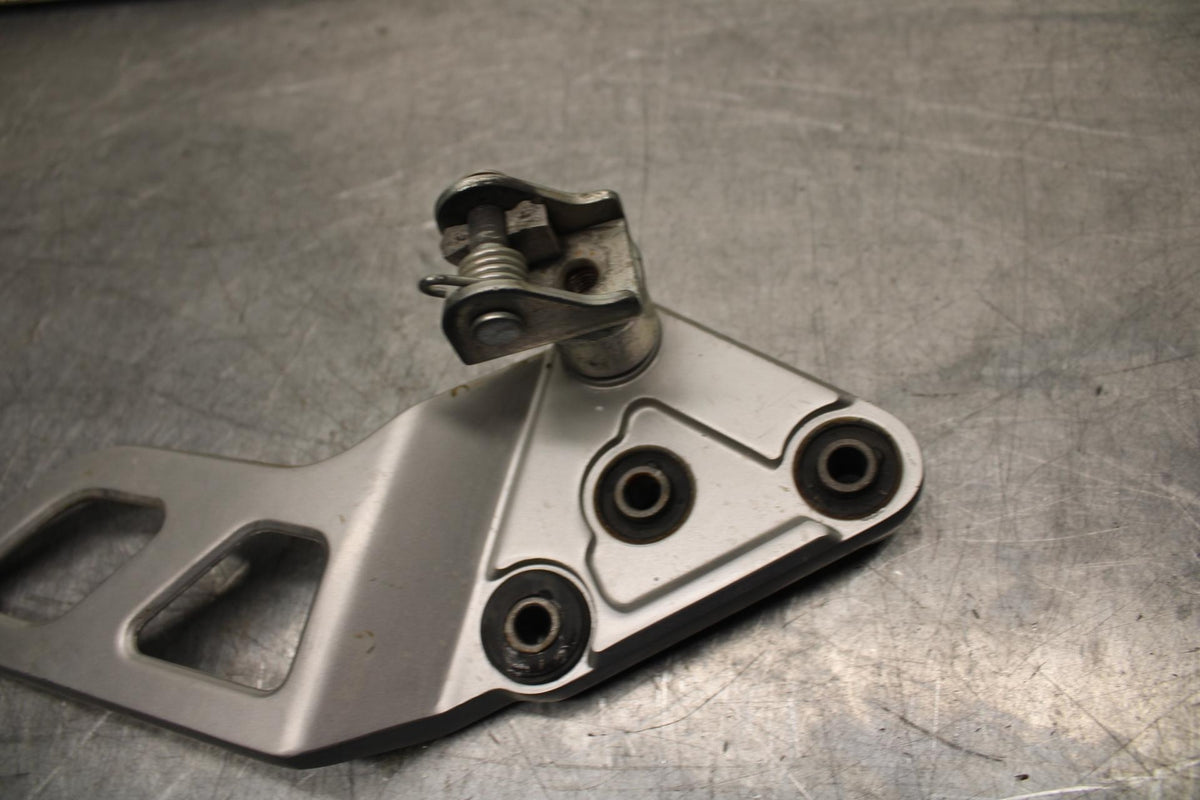 07-12 SUZUKI BANDIT GSF 650 F GSX650F LEFT REARSET REAR SET DRIVER FOOT PEG BB90