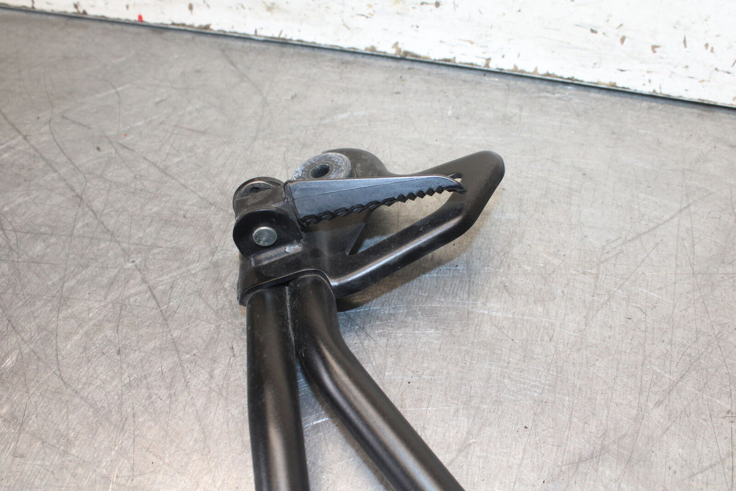 17-24 SUZUKI SV650 RIGHT REAR BACK PASSENGER PEG BB706