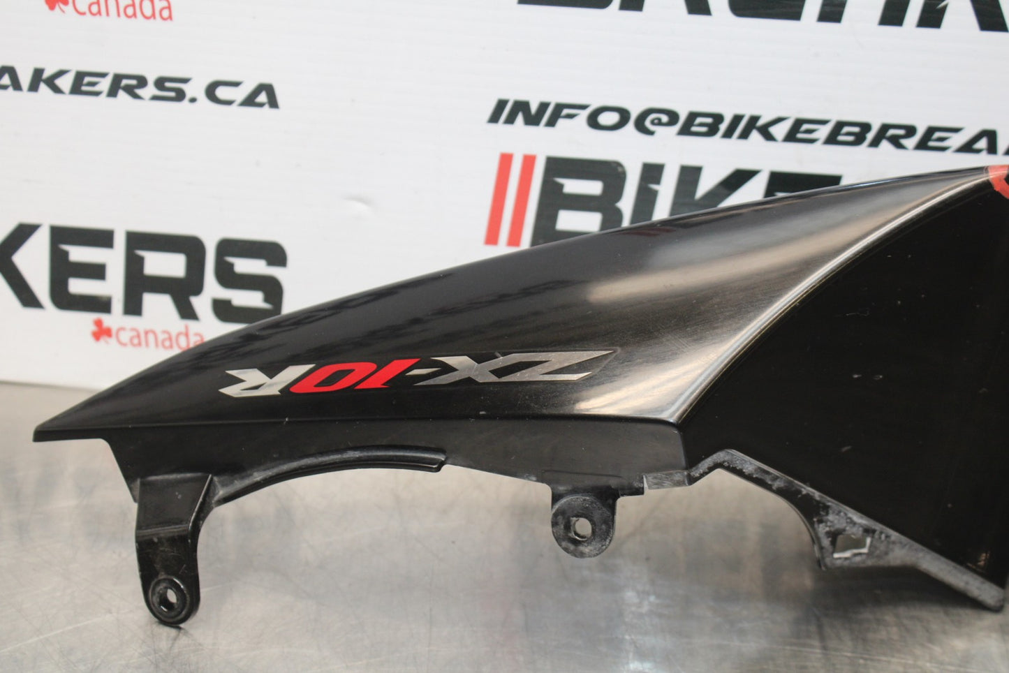 08 KAWASAKI NINJA ZX10R LEFT REAR BACK TAIL FAIRING COWL SHROUD BB201