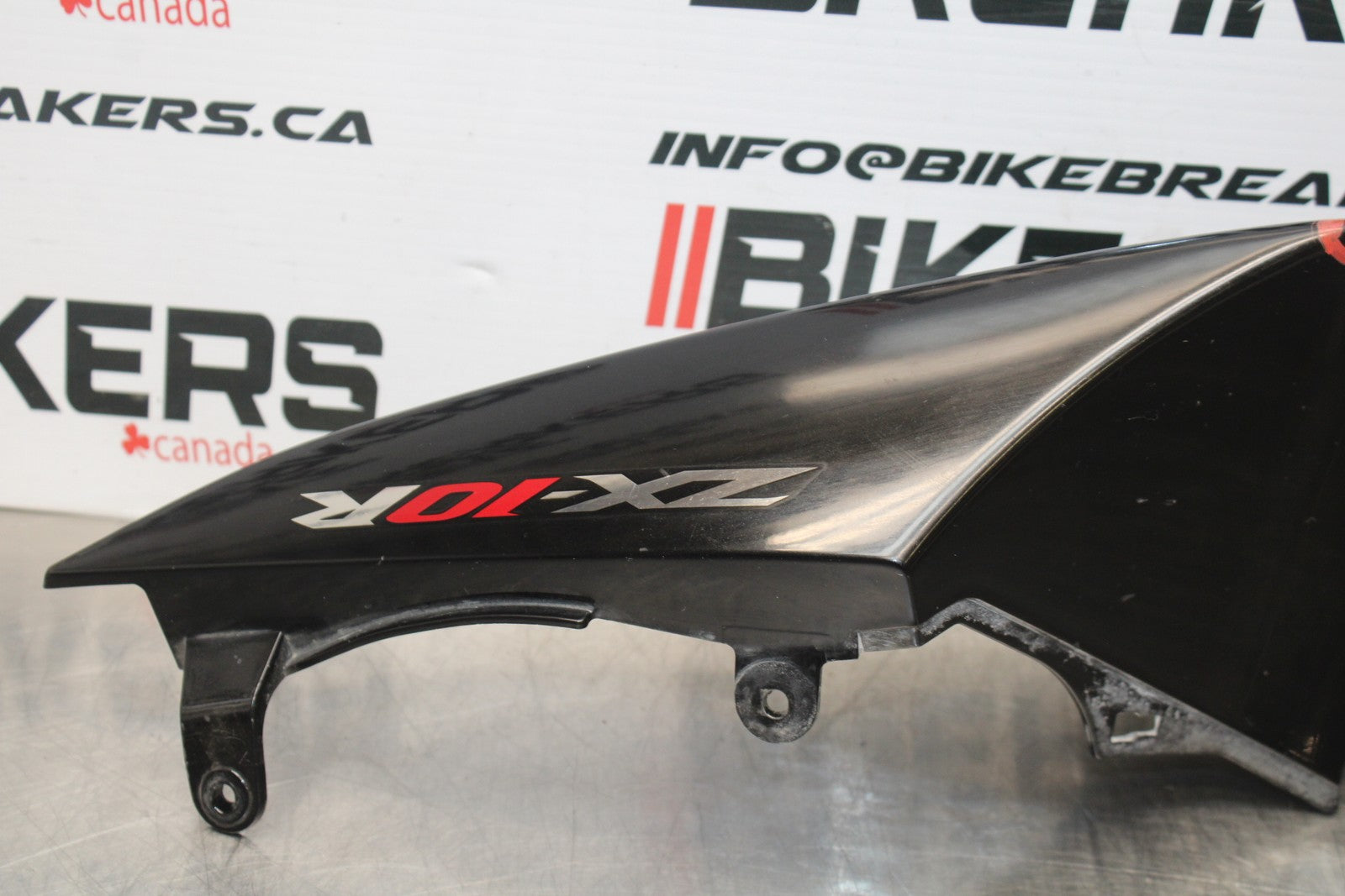 08 KAWASAKI NINJA ZX10R LEFT REAR BACK TAIL FAIRING COWL SHROUD BB201