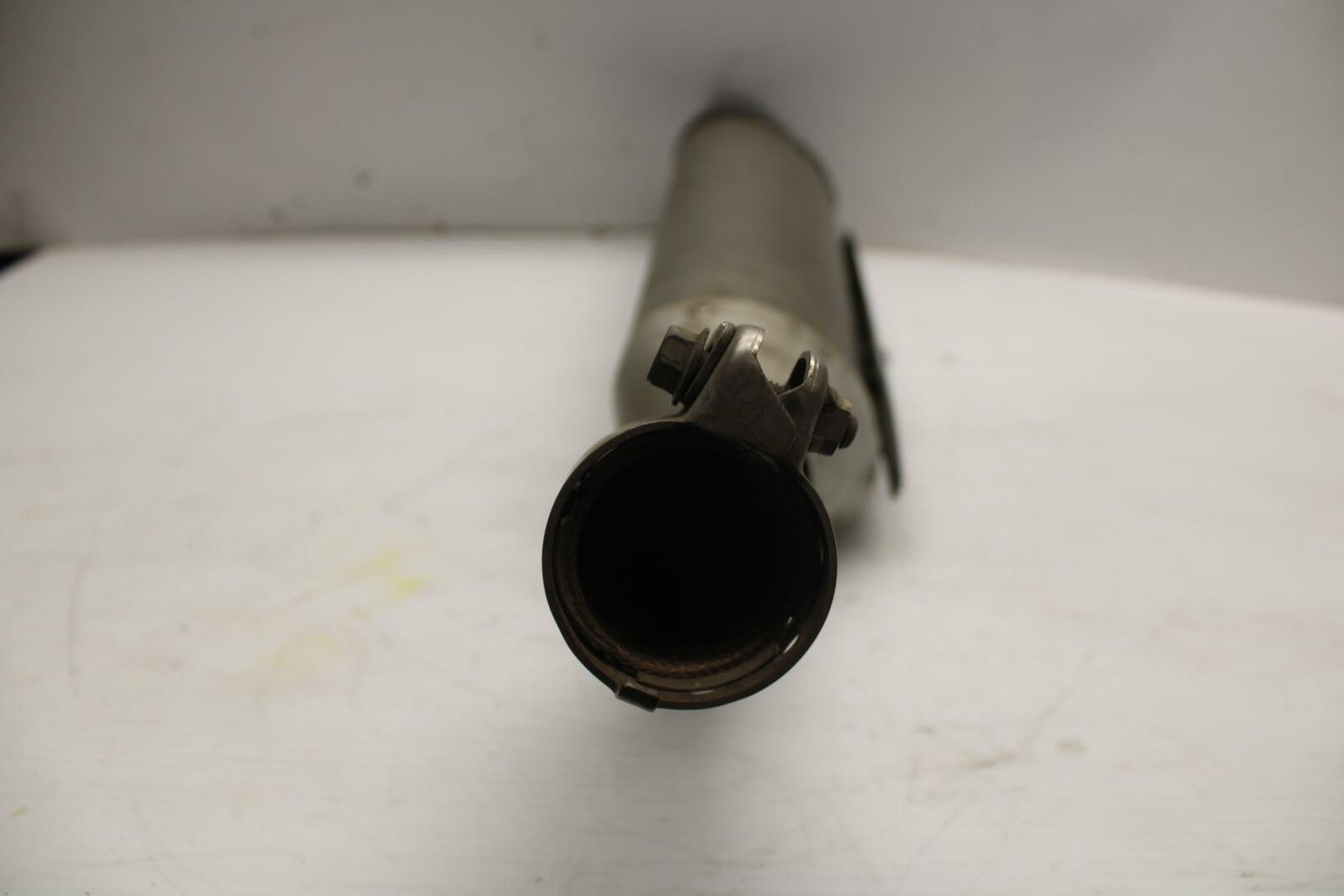 06 YAMAHA YZF R1 EXHAUST PIPE RIGHT MUFFLER SLIP ON CAN SILENCER BB282