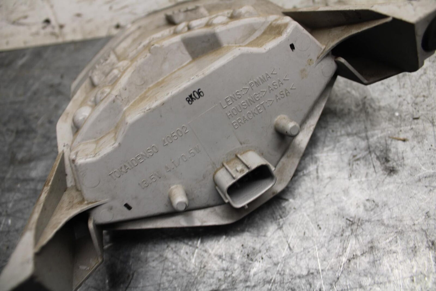 2009 Kawasaki Ninja ZX6R ZX600R   TAILLIGHT BACK BRAKE LIGHT 23025-0059 BB538