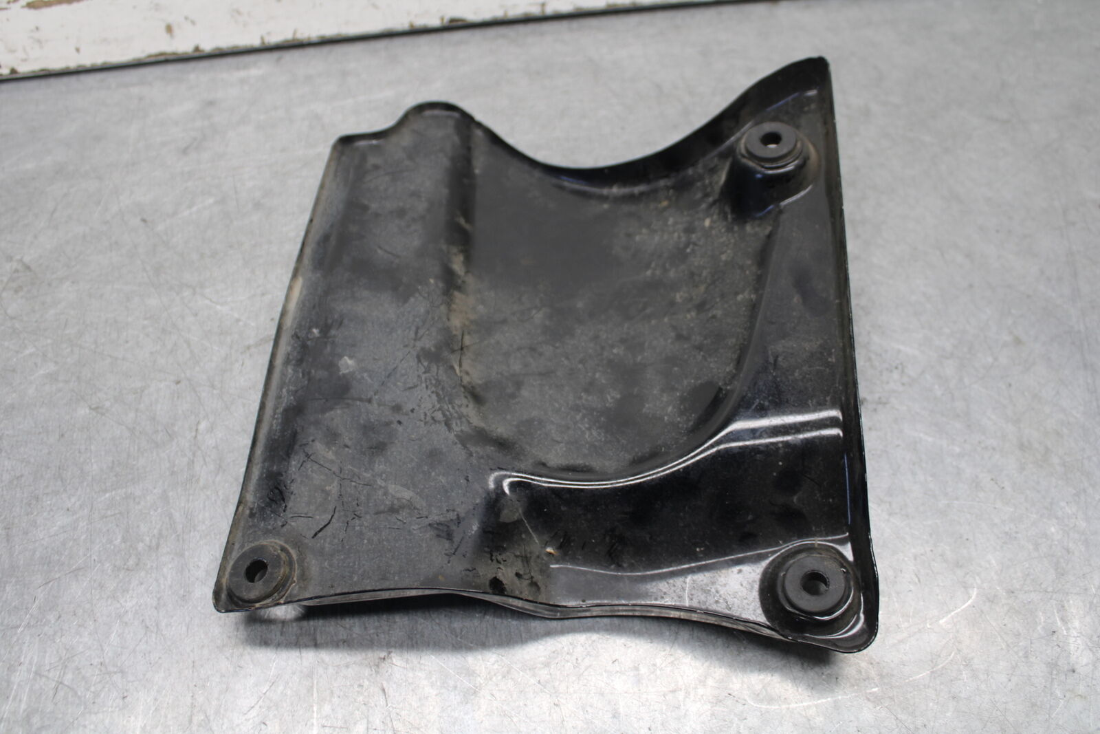 05-06 SUZUKI BOULEVARD M50 ENGINE SPROCKET COVER BB671