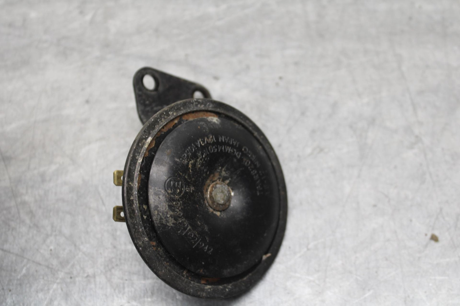 93-07 YAMAHA VMAX 1200 HORN SIGNAL BB634