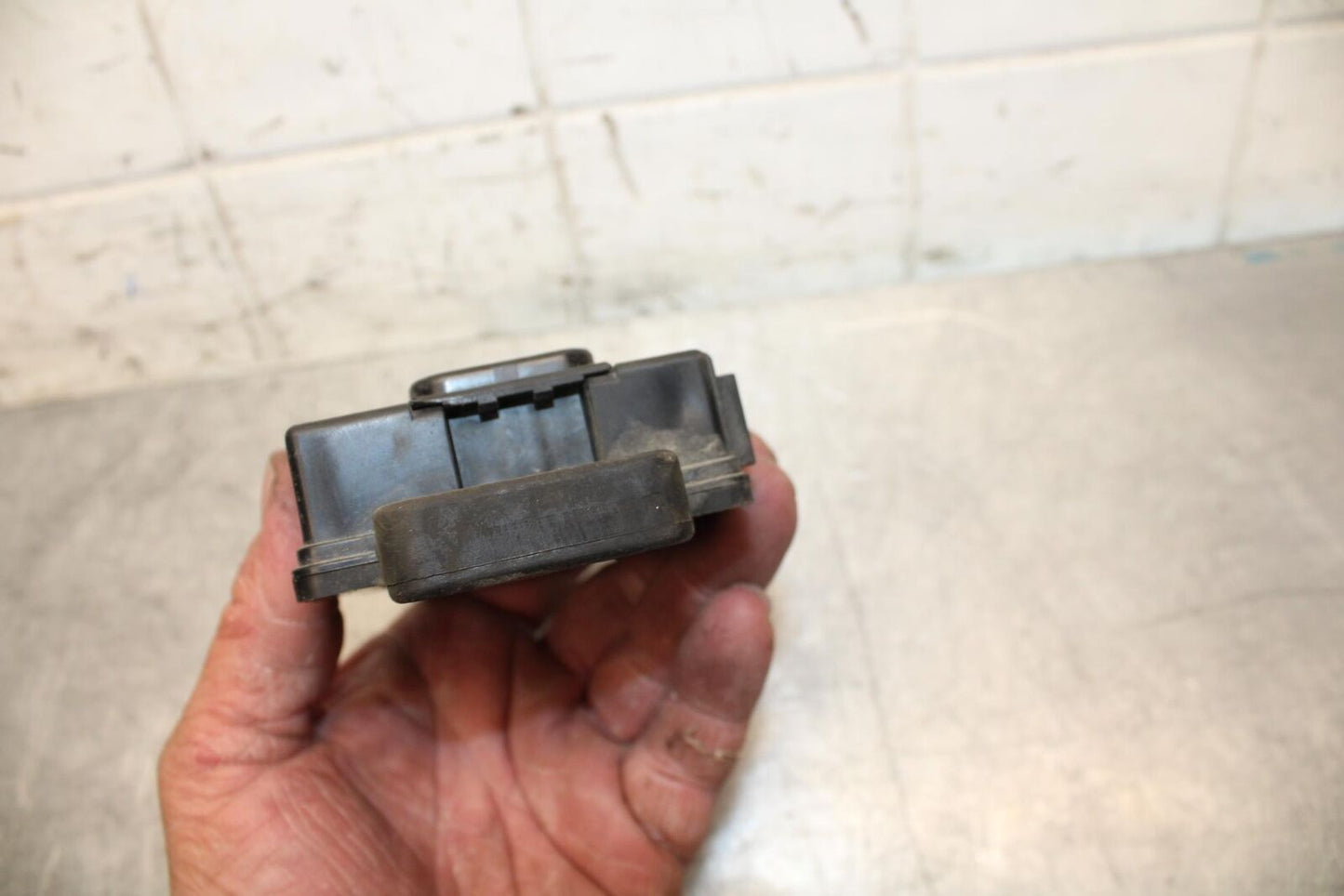 2001 Kawasaki Ninja ZX6 ZX600E RELAY ASSEMBLY FUSE BOXBB547