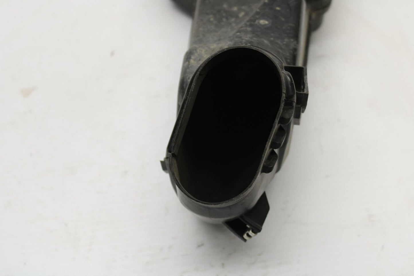 08-09 SUZUKI GSXR600 RIGHT RAM AIR INTAKE DUCT TUBE BB244