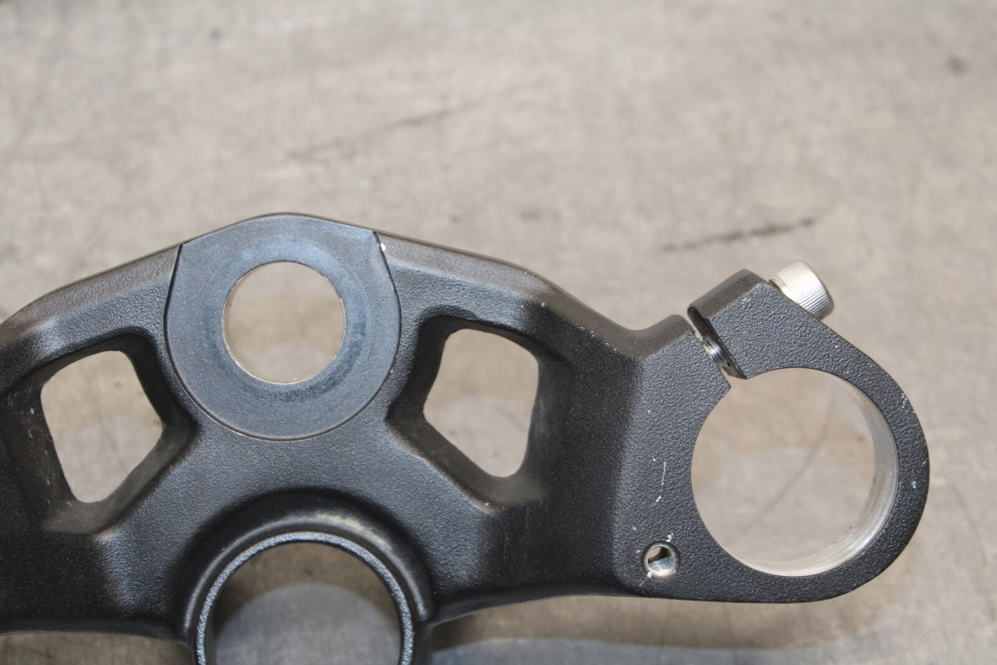 18-23 KAWASAKI NINJA 400 EX400 ABS FORKS UPPER TRIPLE TREE CLAMP BB747