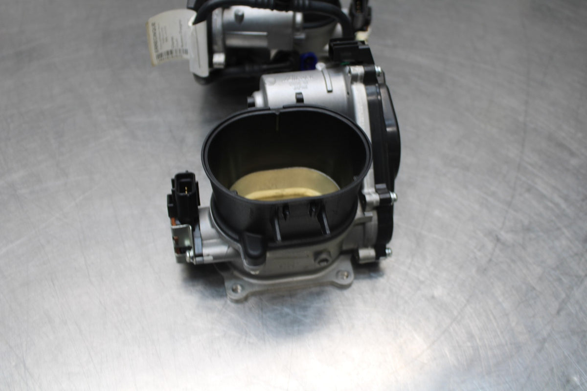 16 DUCATI 959 PANIGALE MAIN FUEL INJECTORS / THROTTLE BODIES BB912