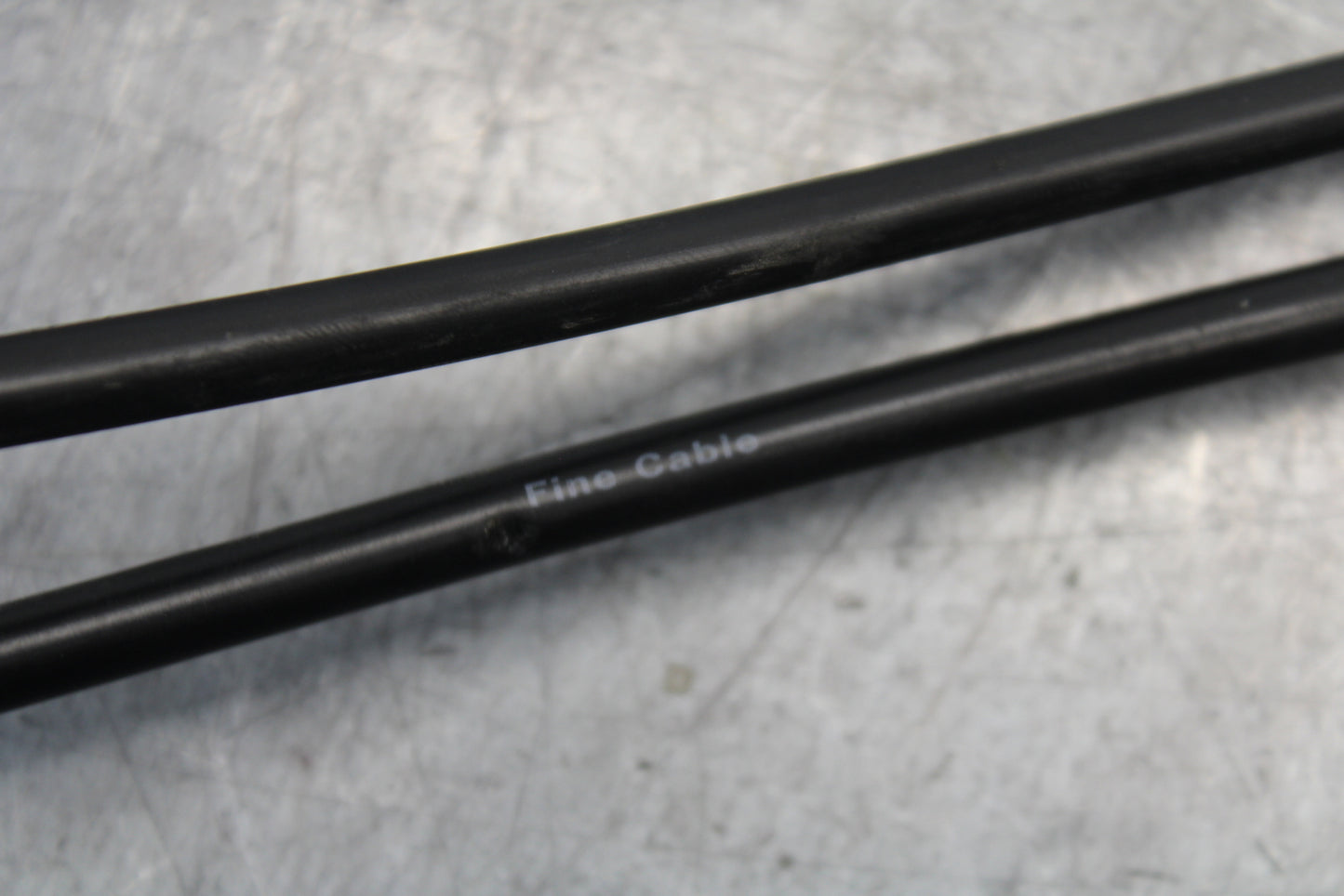 08-16 YAMAHA YZF R6 THROTTLE CABLES LINES 13S-26302-00-00 BB665