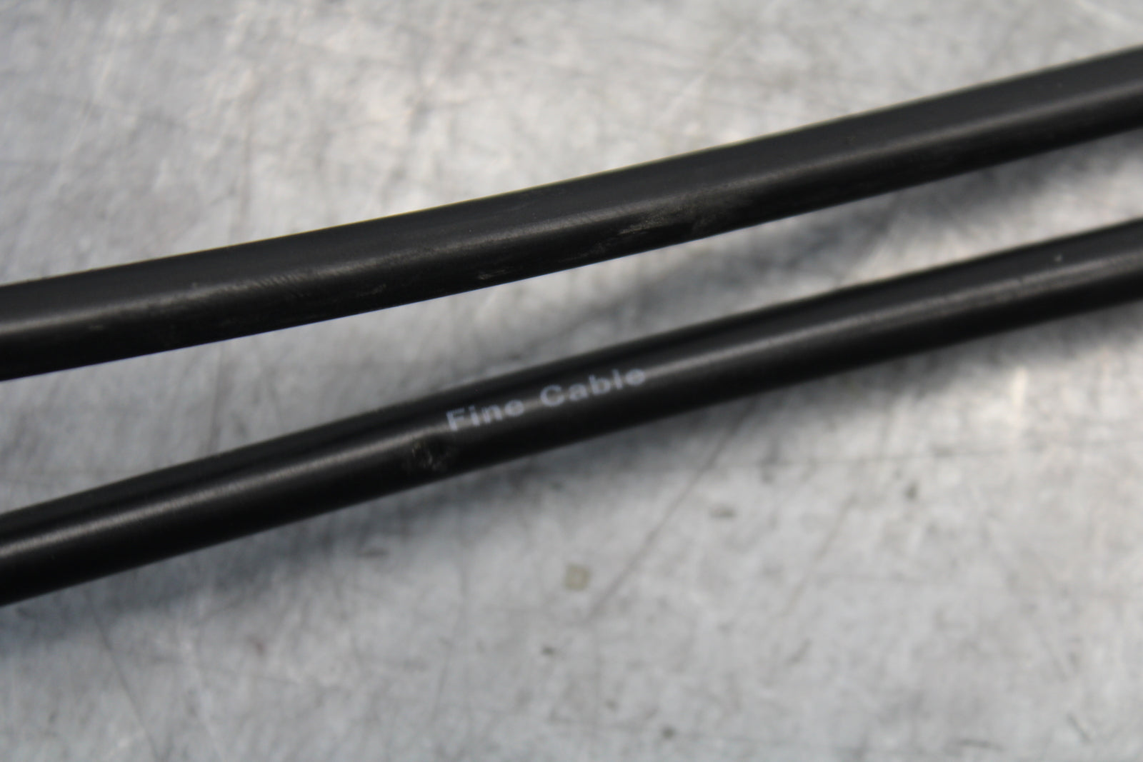 08-16 YAMAHA YZF R6 THROTTLE CABLES LINES 13S-26302-00-00 BB665