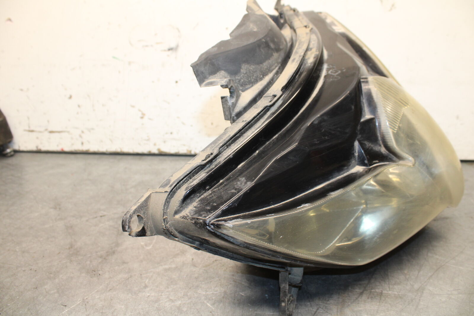 08-10 SUZUKI GSXR 600 FRONT HEADLIGHT HEAD LIGHT LAMP  BB721