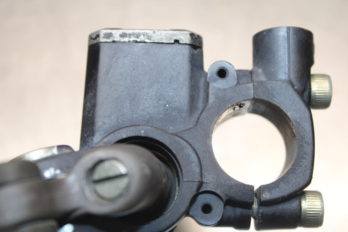 02 DUCATI MONSTER 620 HYDRAULIC CLUTCH MASTER CYLINDER BB851