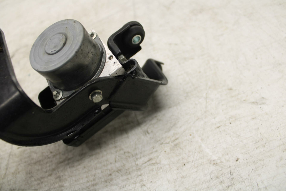 15-16 SUZUKI GSXS750 ABS PUMP UNIT MODULE BB374