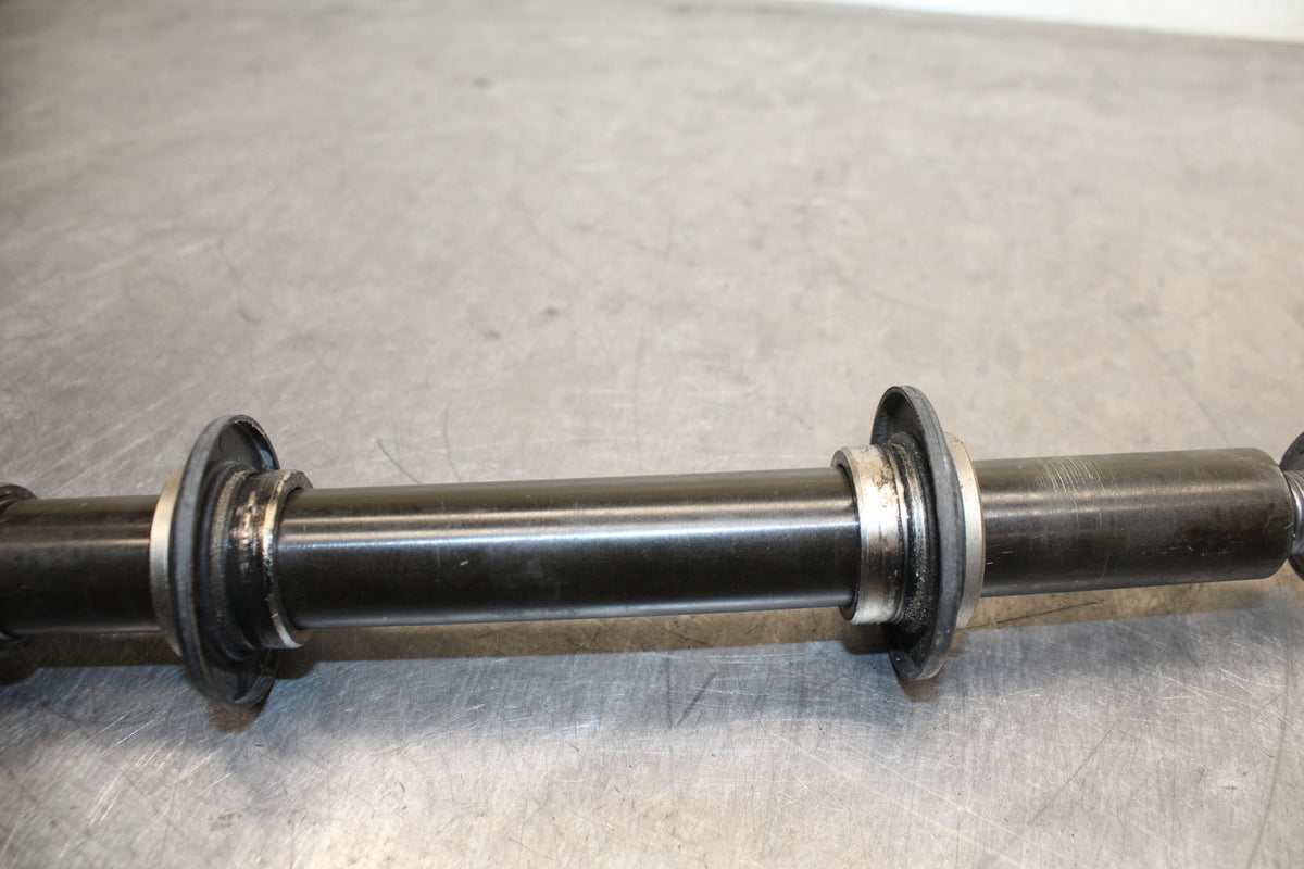 05 YAMAHA YZF R6  FRONT WHEEL RIM AXLE PIVOT BOLT BB132