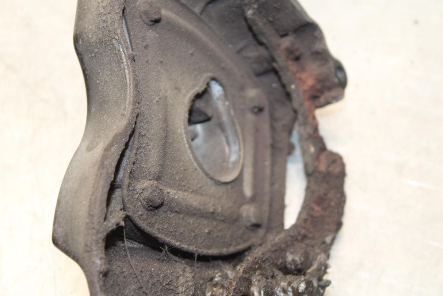 2011 Kawasaki Ninja ZX6R ZX600R ENGINE SPROCKET COVER BB587