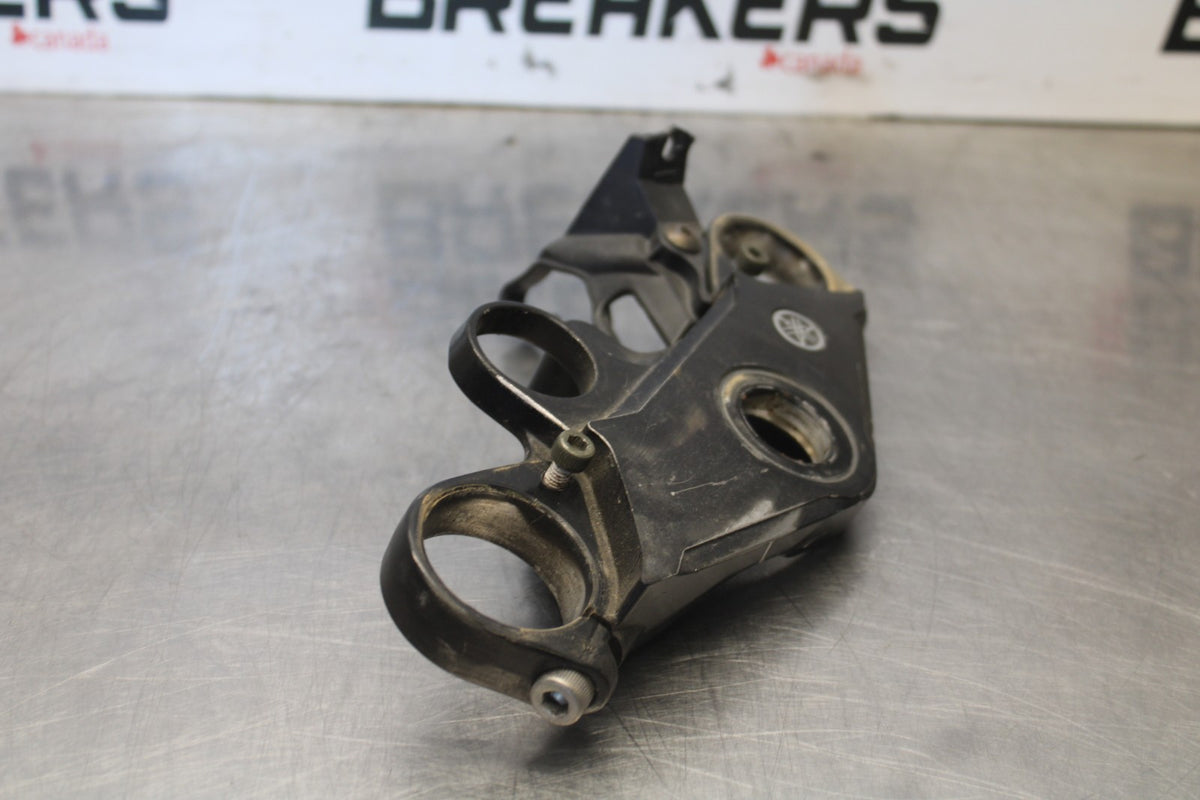 03-04 YAMAHA YZF R6 FORKS UPPER TRIPLE TREE CLAMP BB890