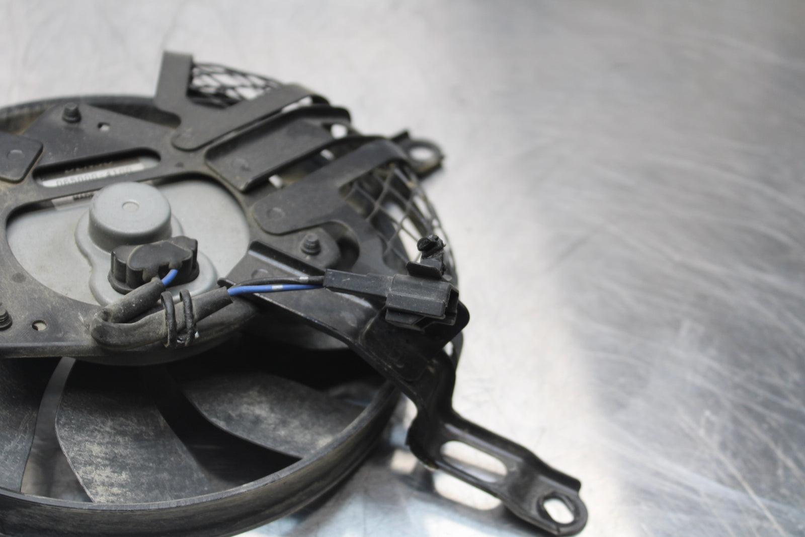 11 SUZUKI GSXR1000 ENGINE RADIATOR COOLING FAN BB142