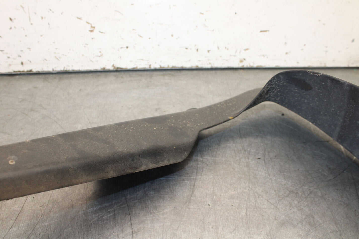 12-17 KAWASAKI ER-6N Z650 REAR BACK DRIVE CHAIN GUARD COVER SHIELD BB709