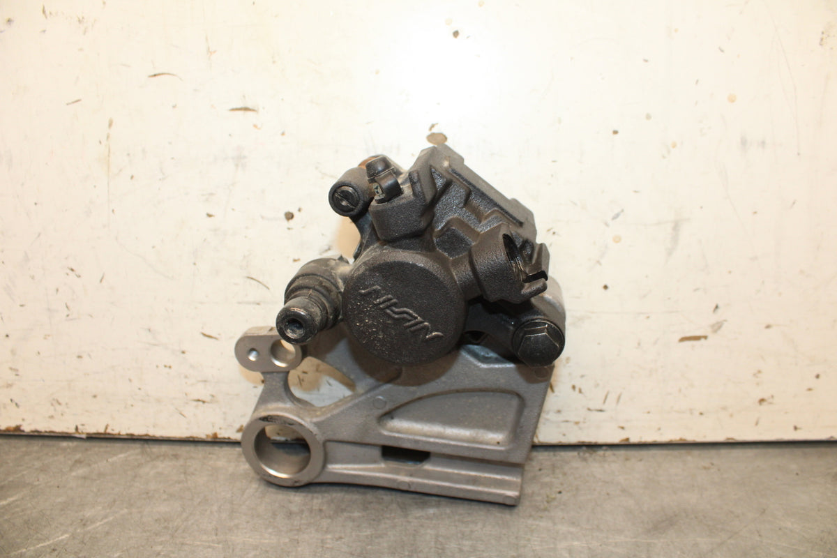 22-24 YAMAHA XSR900 REAR BACK BRAKE CALIPER W MOUNT BRACKET BB683