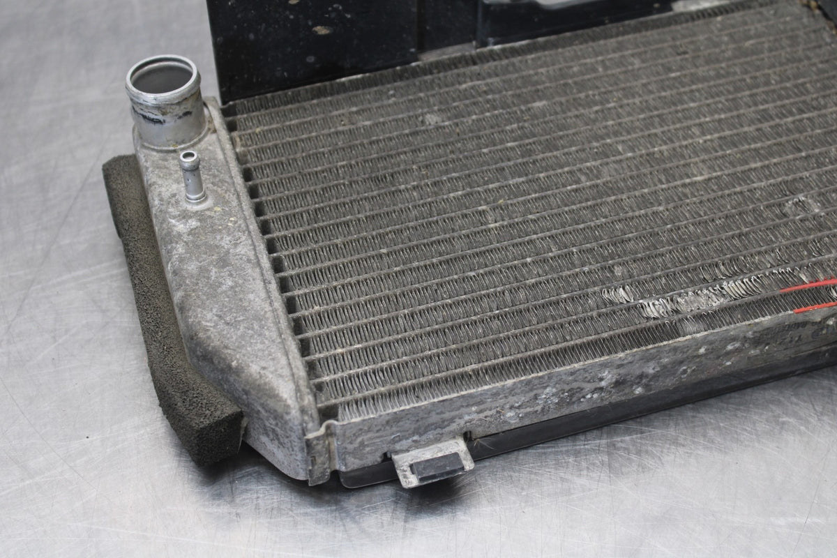 06-07 HONDA INTERCEPTOR 800 VFR800 RIGHT ENGINE RADIATOR MOTOR RADIATER BB917