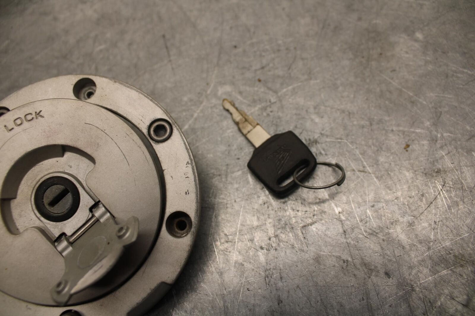 1992 Honda CBR600F2 FUEL TANK GAS CAP BB40