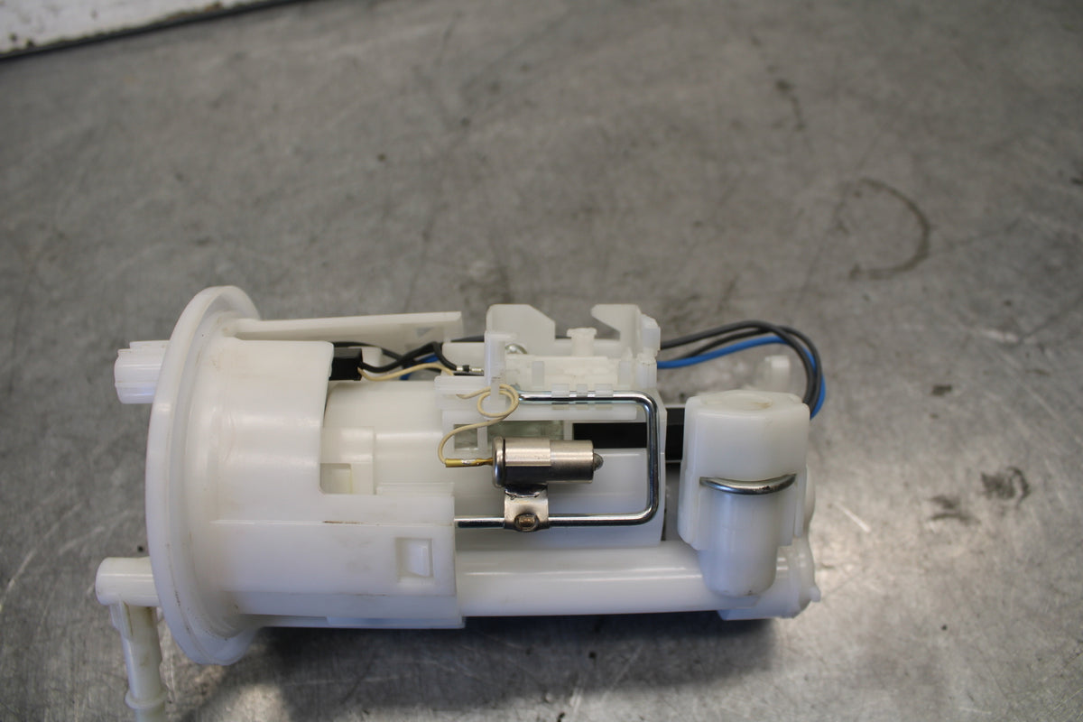 09-14 YAMAHA YZF R1 FUEL PUMP GAS PETROL SENDER UNIT 14B-13907-20-00  BB676